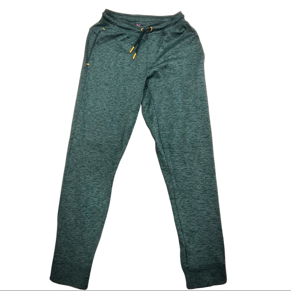 Vineyard Vines performance boys joggers.